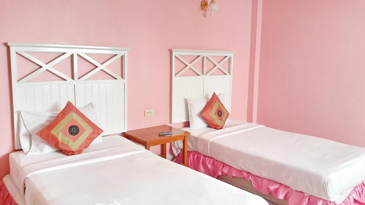 Sri Chumphon Hotel מראה חיצוני תמונה